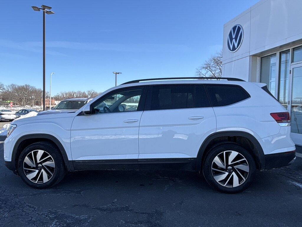 Used 2025 Volkswagen Atlas 2.0T SE w/Technology 2.0T SE w/Technology 4MOTION