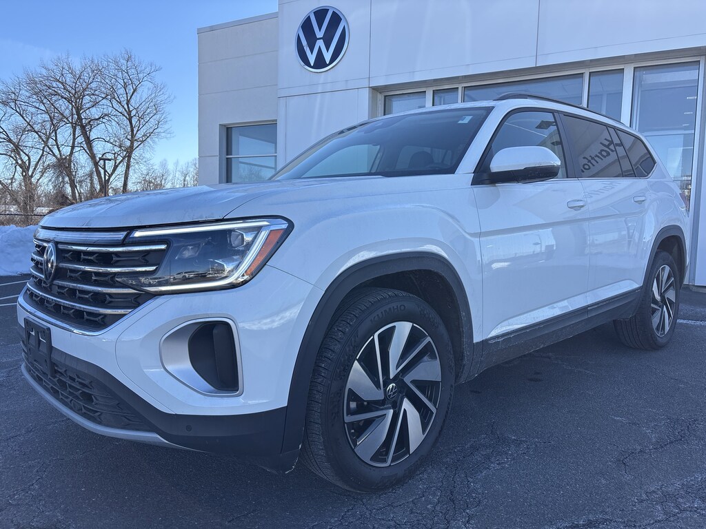 Used 2025 Volkswagen Atlas 2.0T SE w/Technology 2.0T SE w/Technology 4MOTION