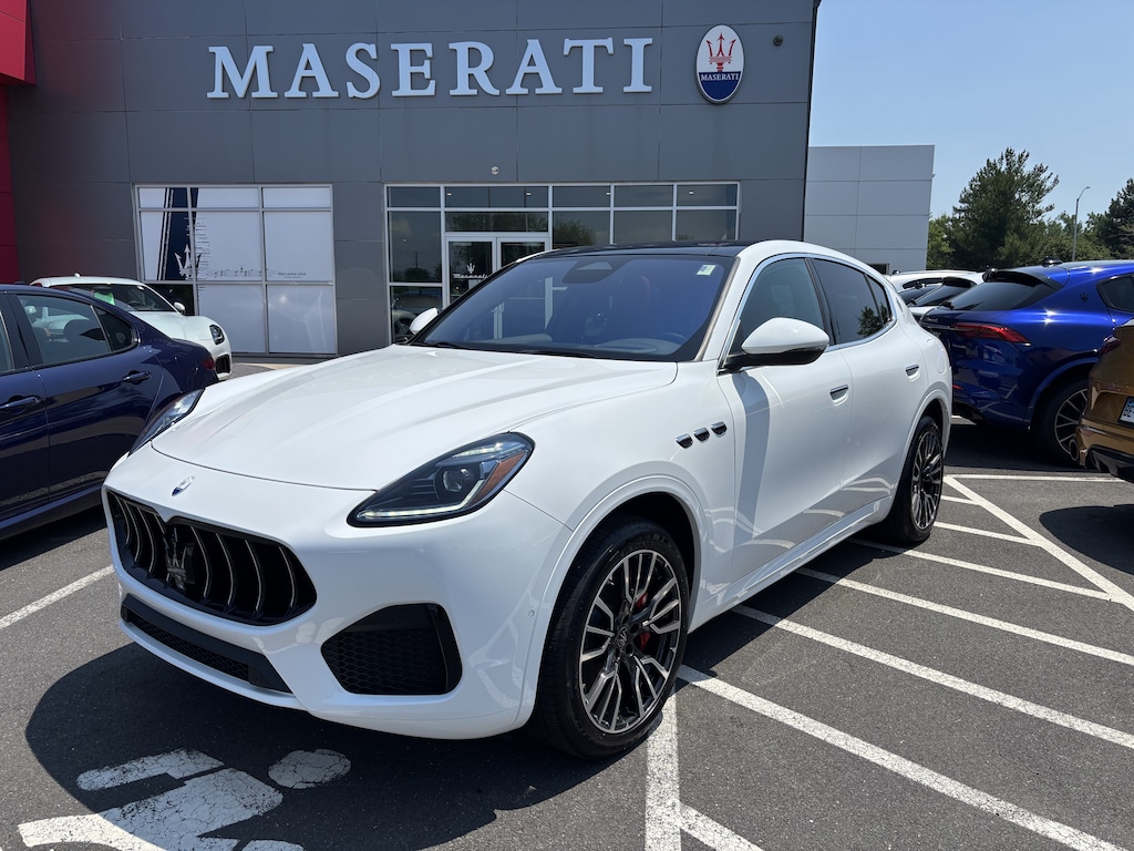 Certified 2025 Maserati Grecale AWD