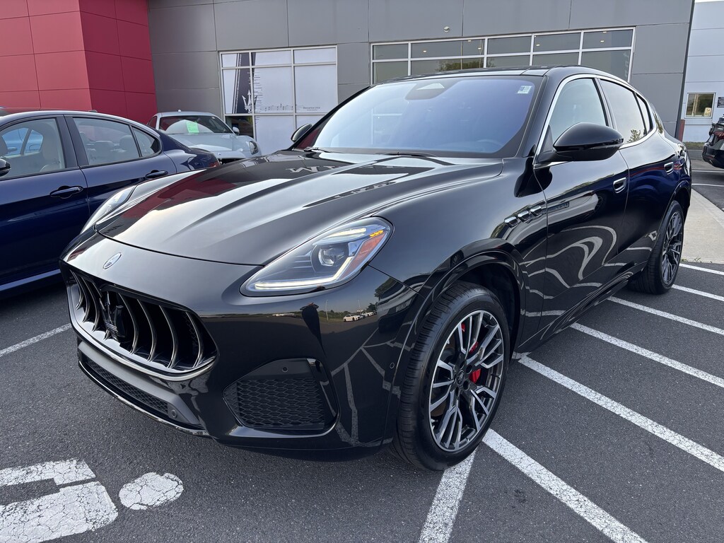 Certified 2025 Maserati Grecale AWD