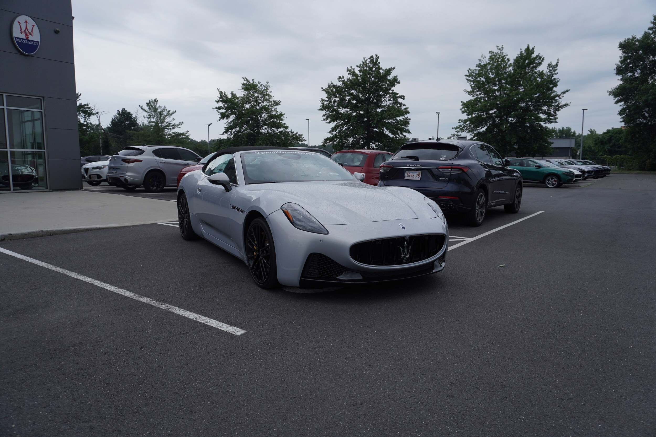 2025 Maserati Grancabrio photo 4