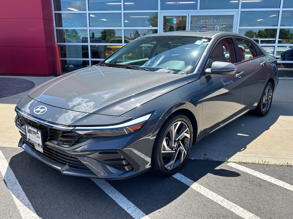 Used 2024 Hyundai Elantra Hybrid Limited Limited DCT