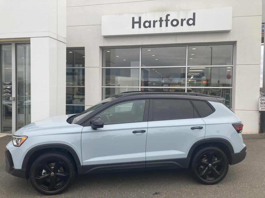 Certified 2025 Volkswagen Taos 1.5T SE Black SE Black 4MOTION