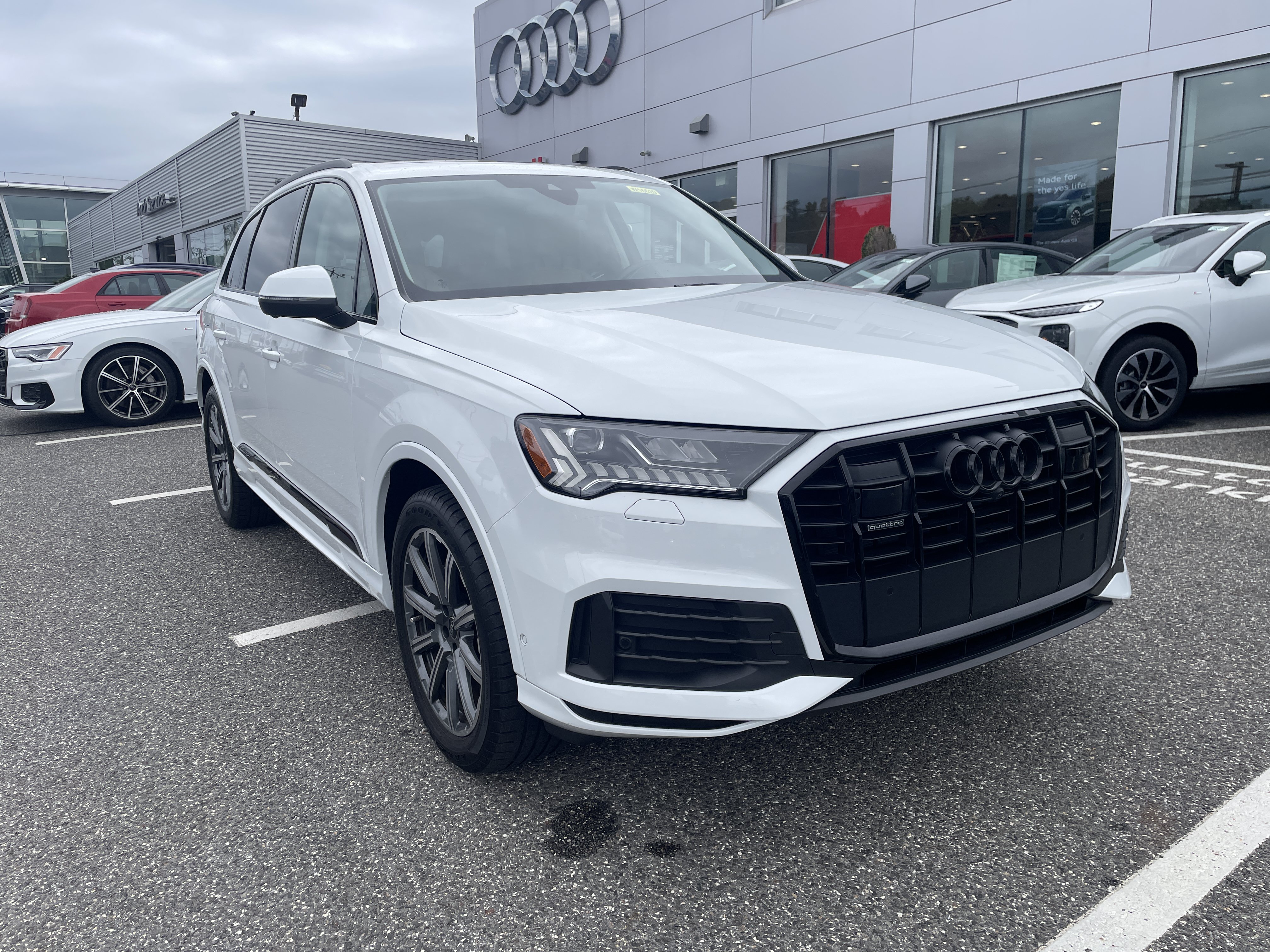 2023 Audi Q7 Premium Plus