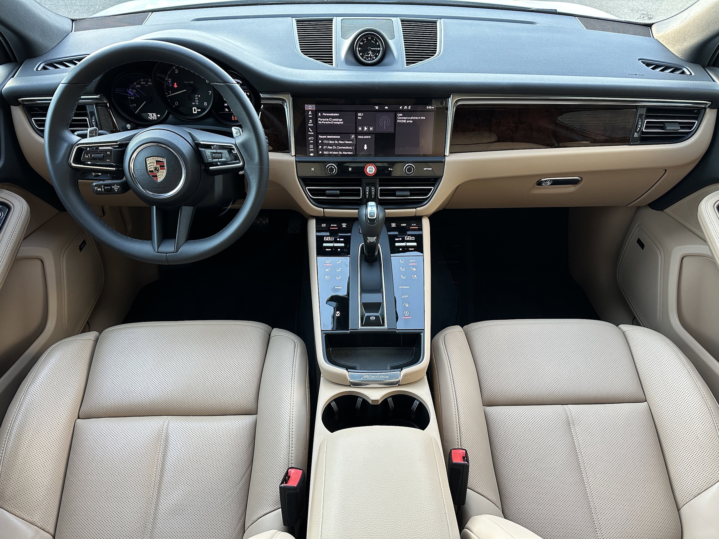 2025 Porsche Macan T - Photo 6