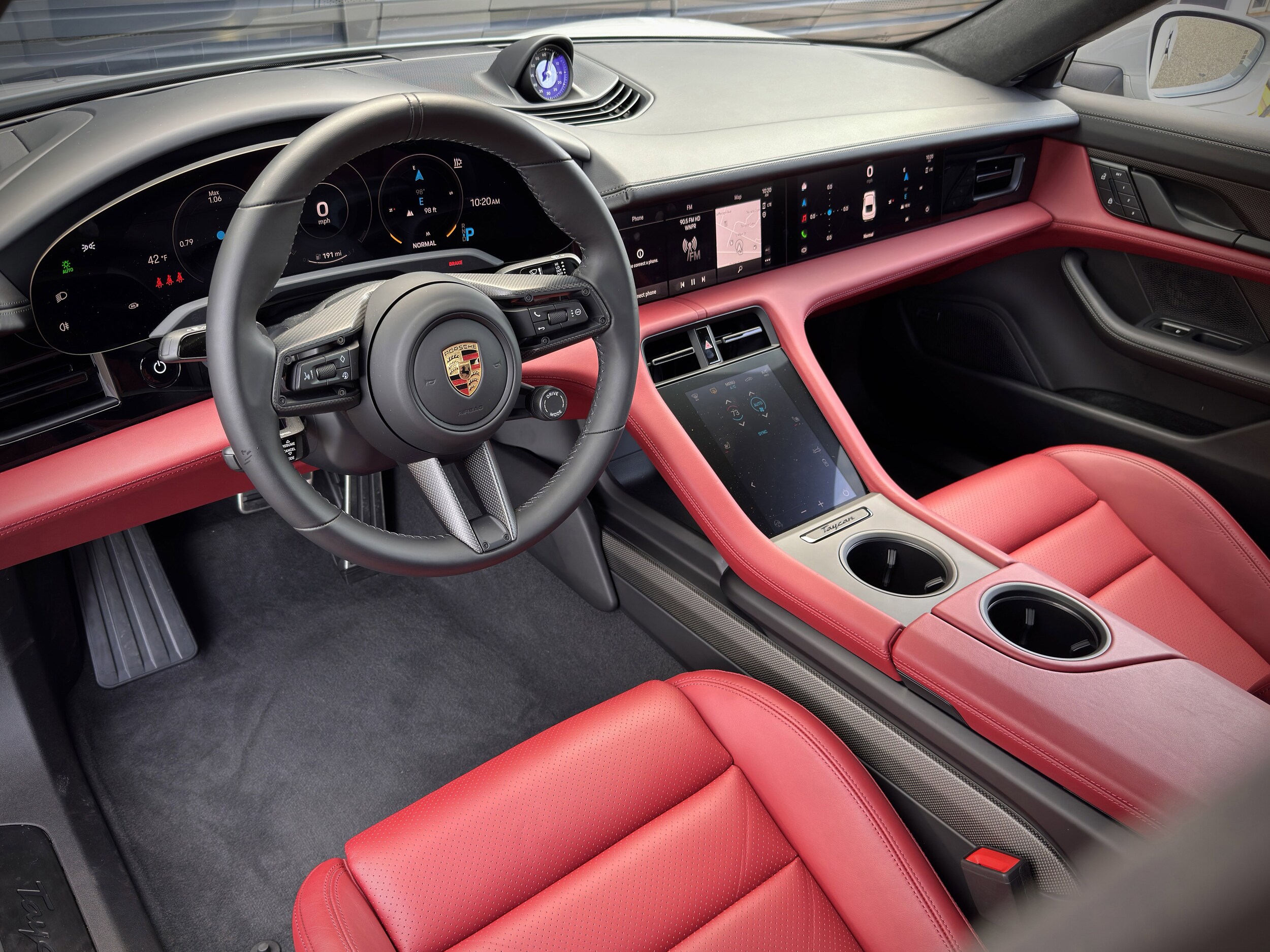 2024 Porsche Taycan GTS photo 4