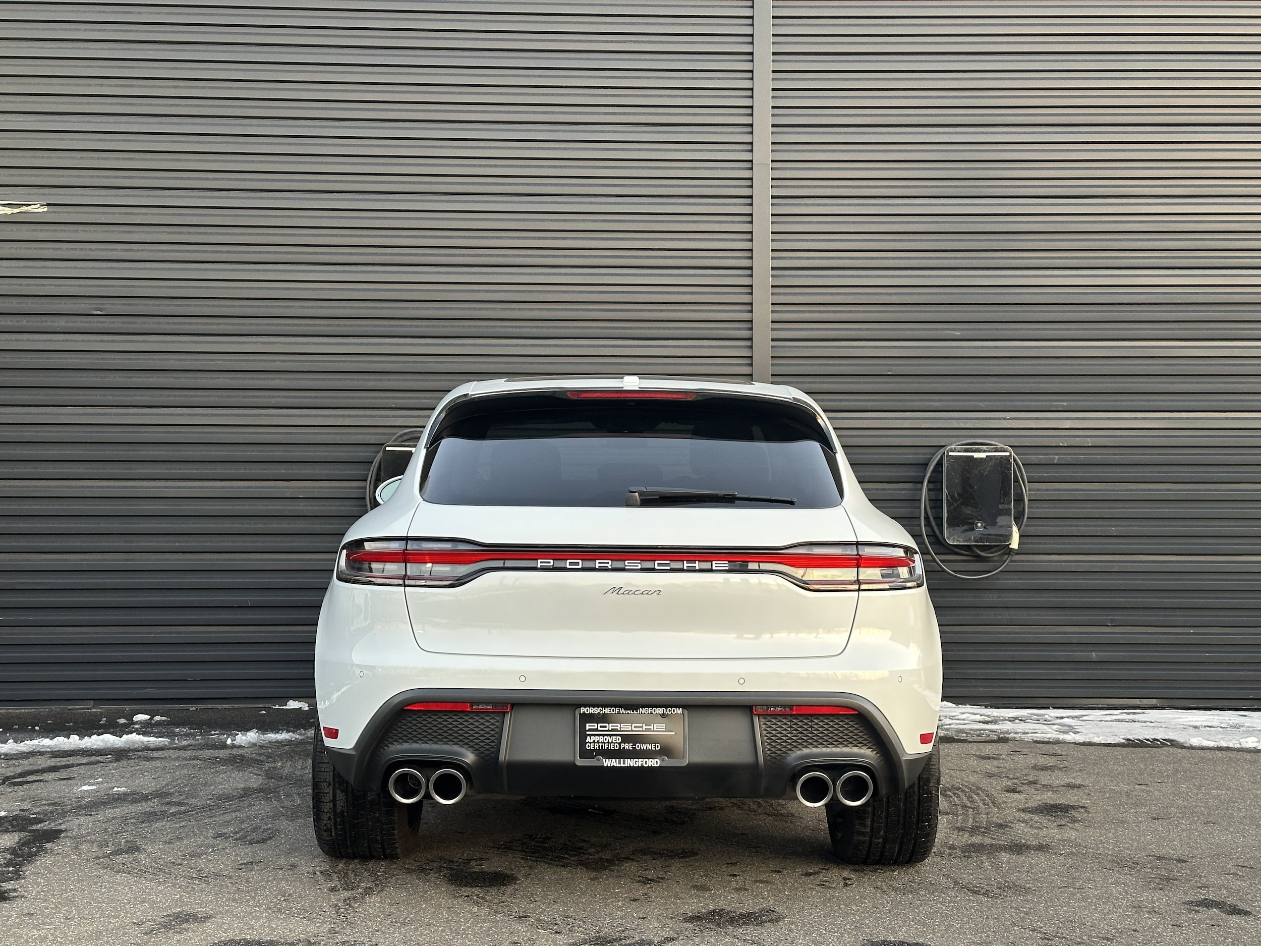 2025 Porsche Macan T - Photo 7