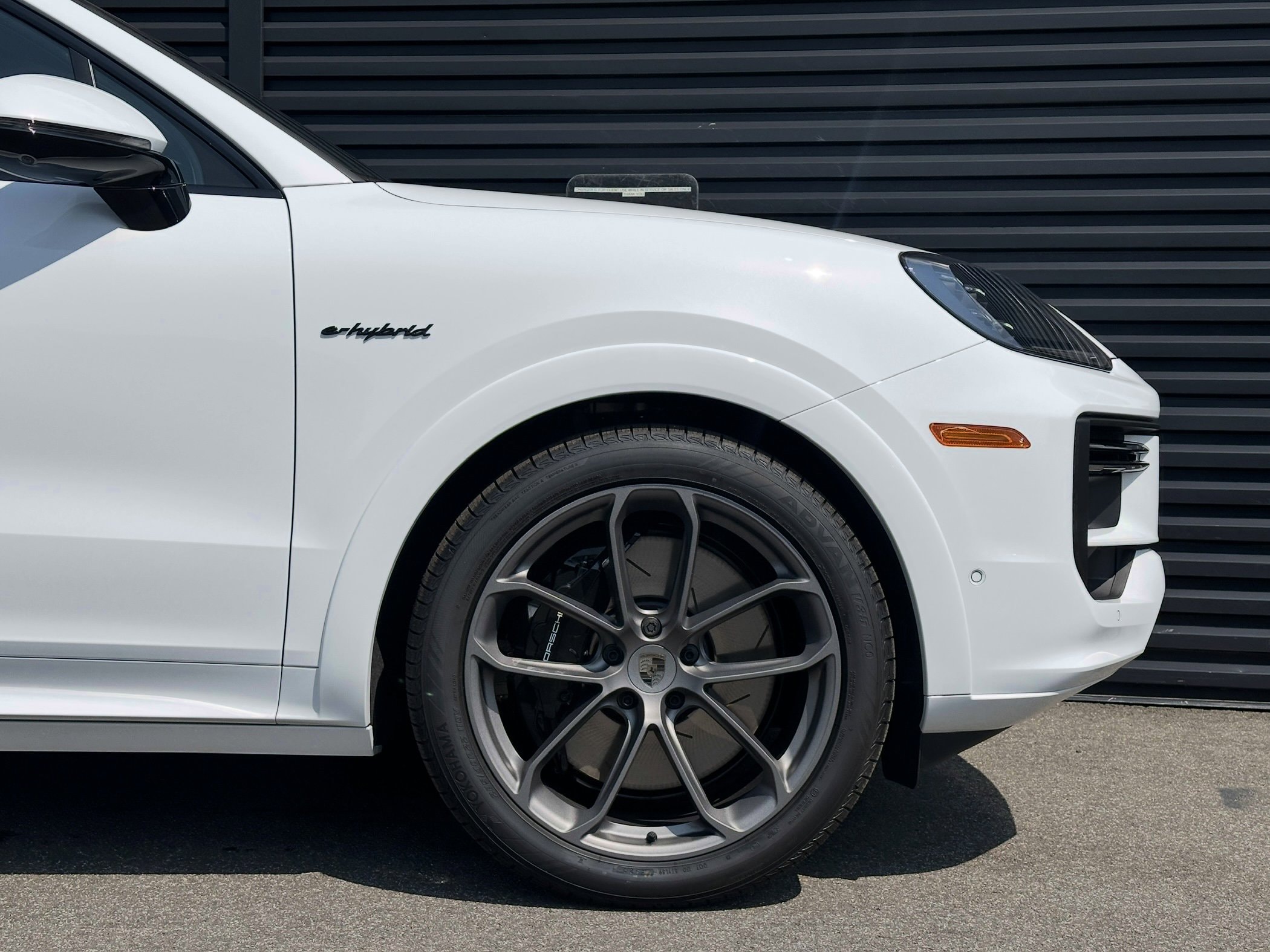 2025 Porsche Cayenne Coup Turbo E-Hybrid - Photo 12