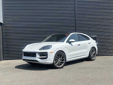 2025 Porsche Cayenne Turbo E-Hybrid Coupe