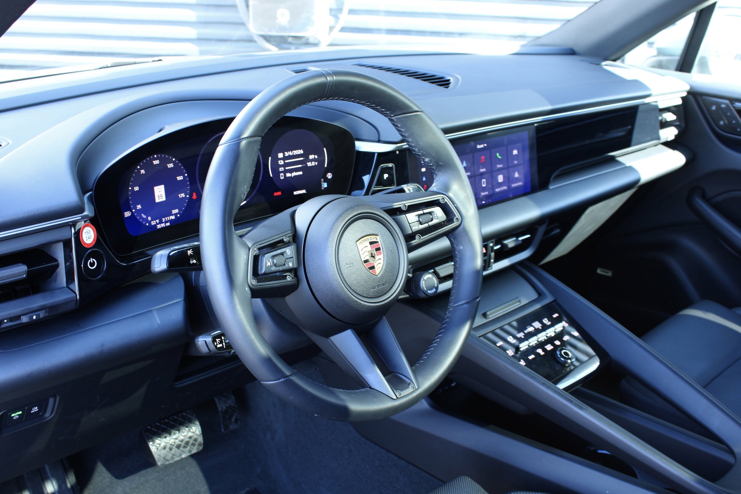 2024 Porsche Macan Electric 4 photo 4