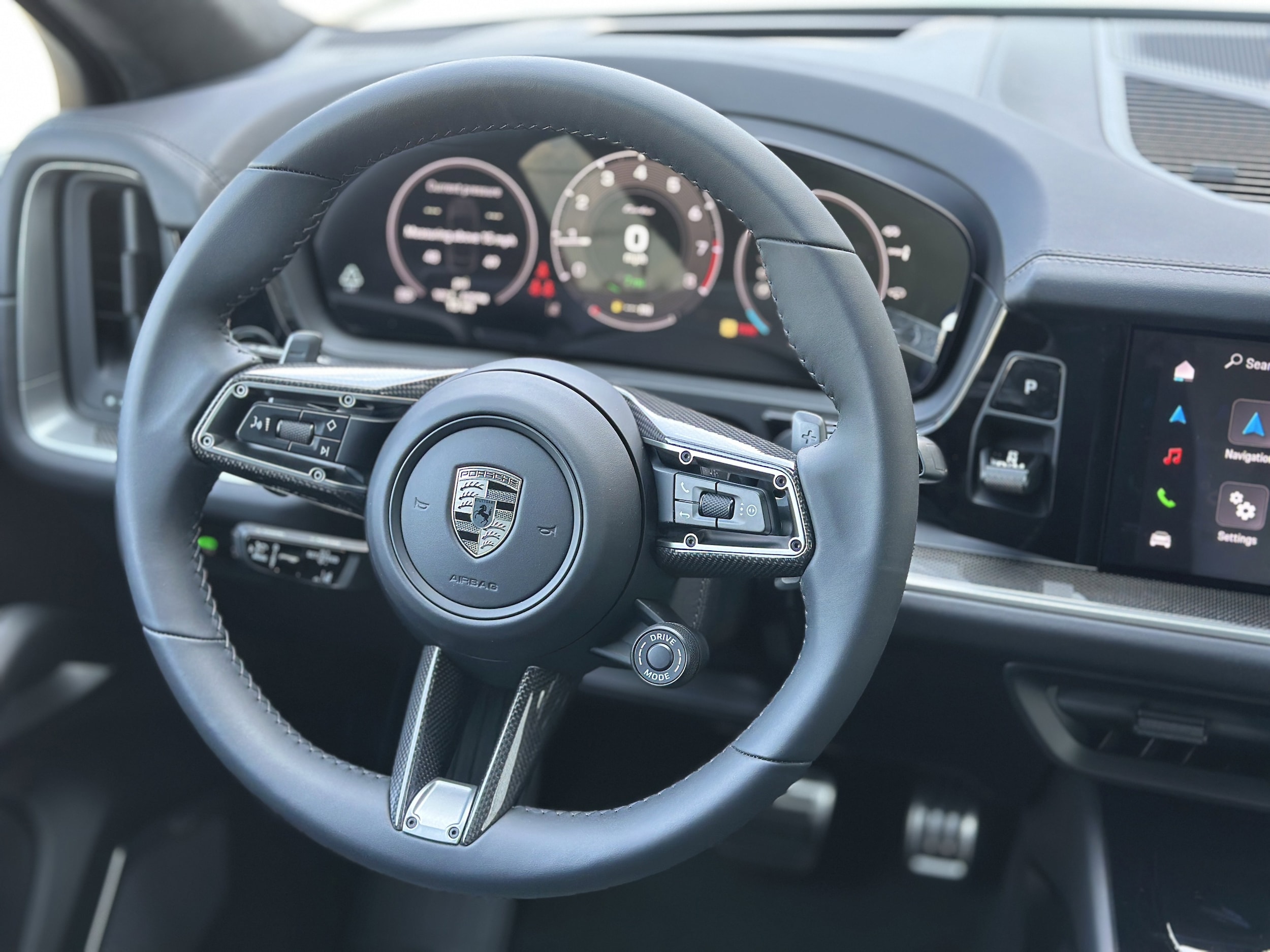2025 Porsche Cayenne Coup Turbo E-Hybrid - Photo 15