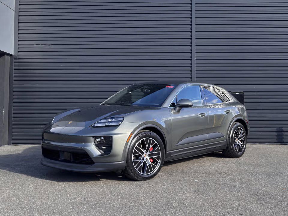 2025 Porsche Macan S