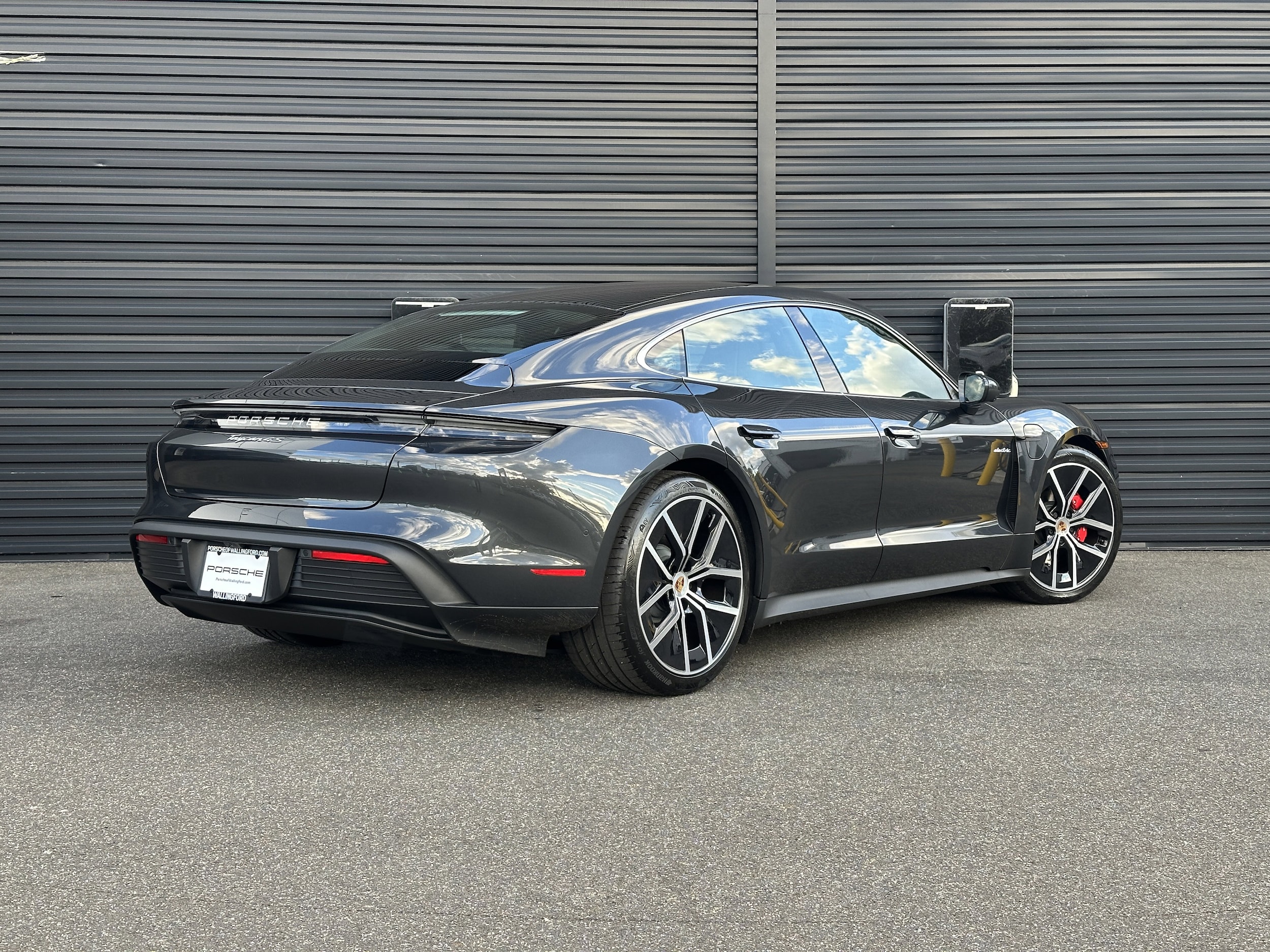 2026 Porsche Taycan S - Photo 8