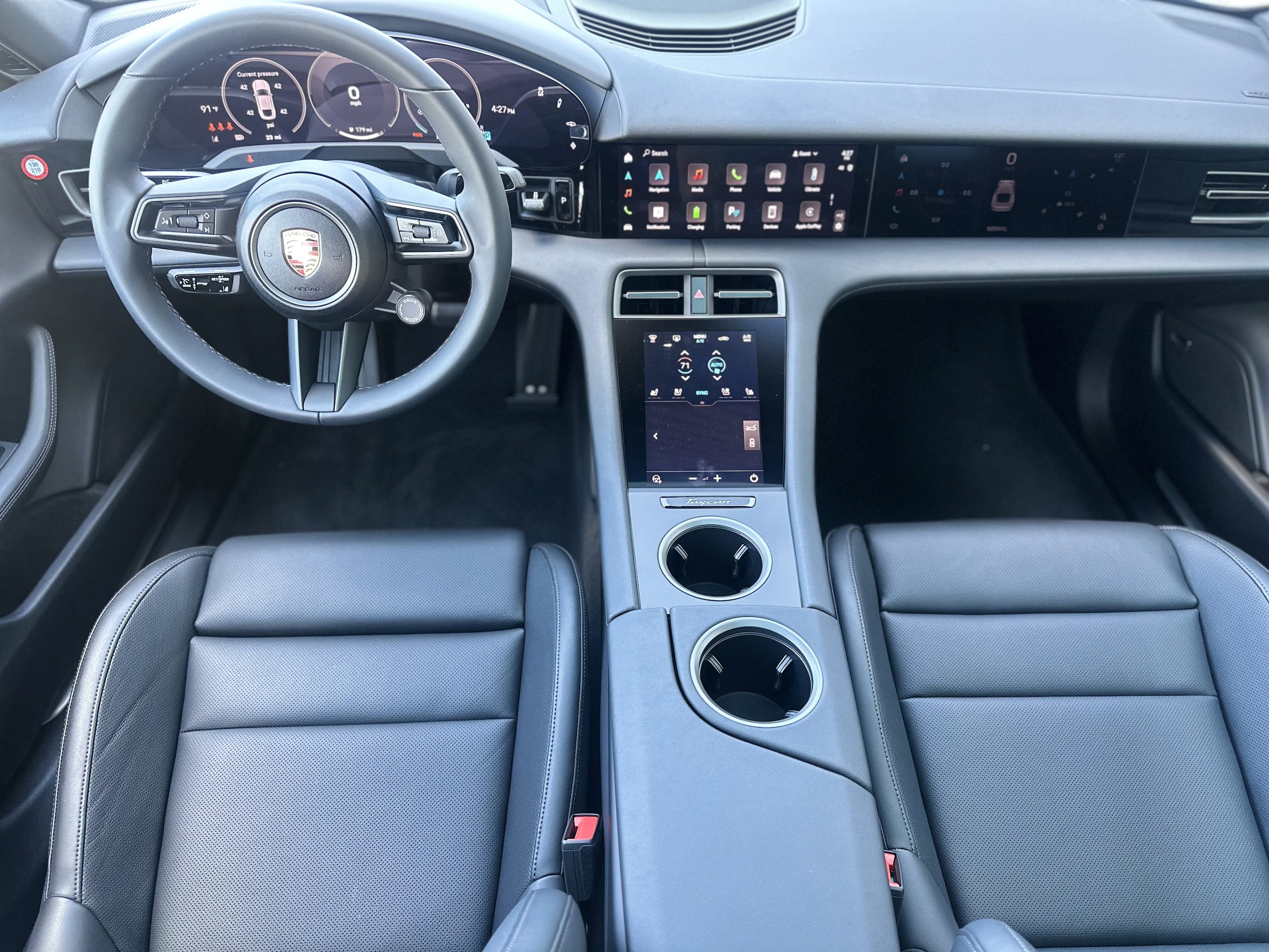 2025 Porsche Taycan Base - Photo 6