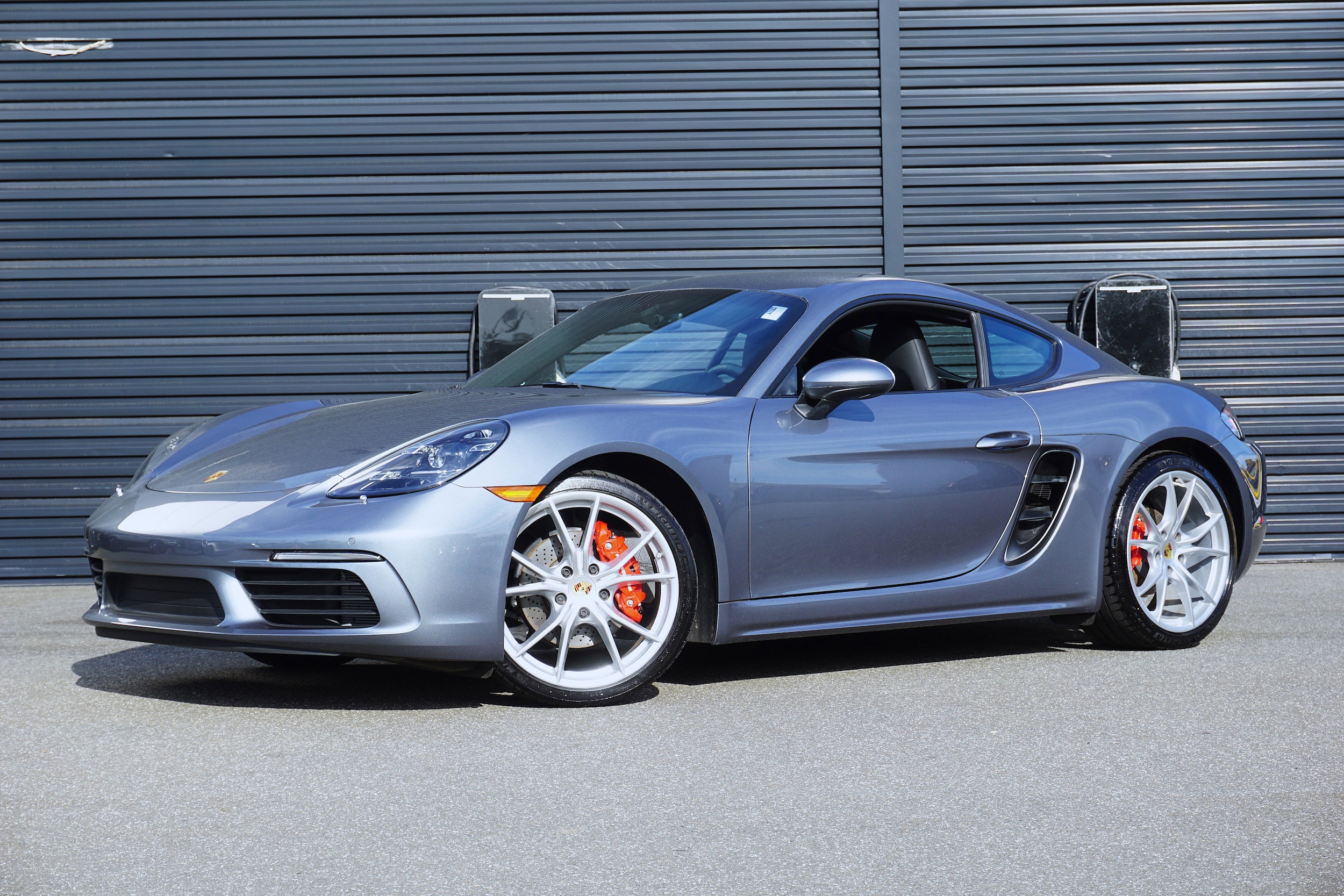 2025 Porsche 718 Cayman S's photo