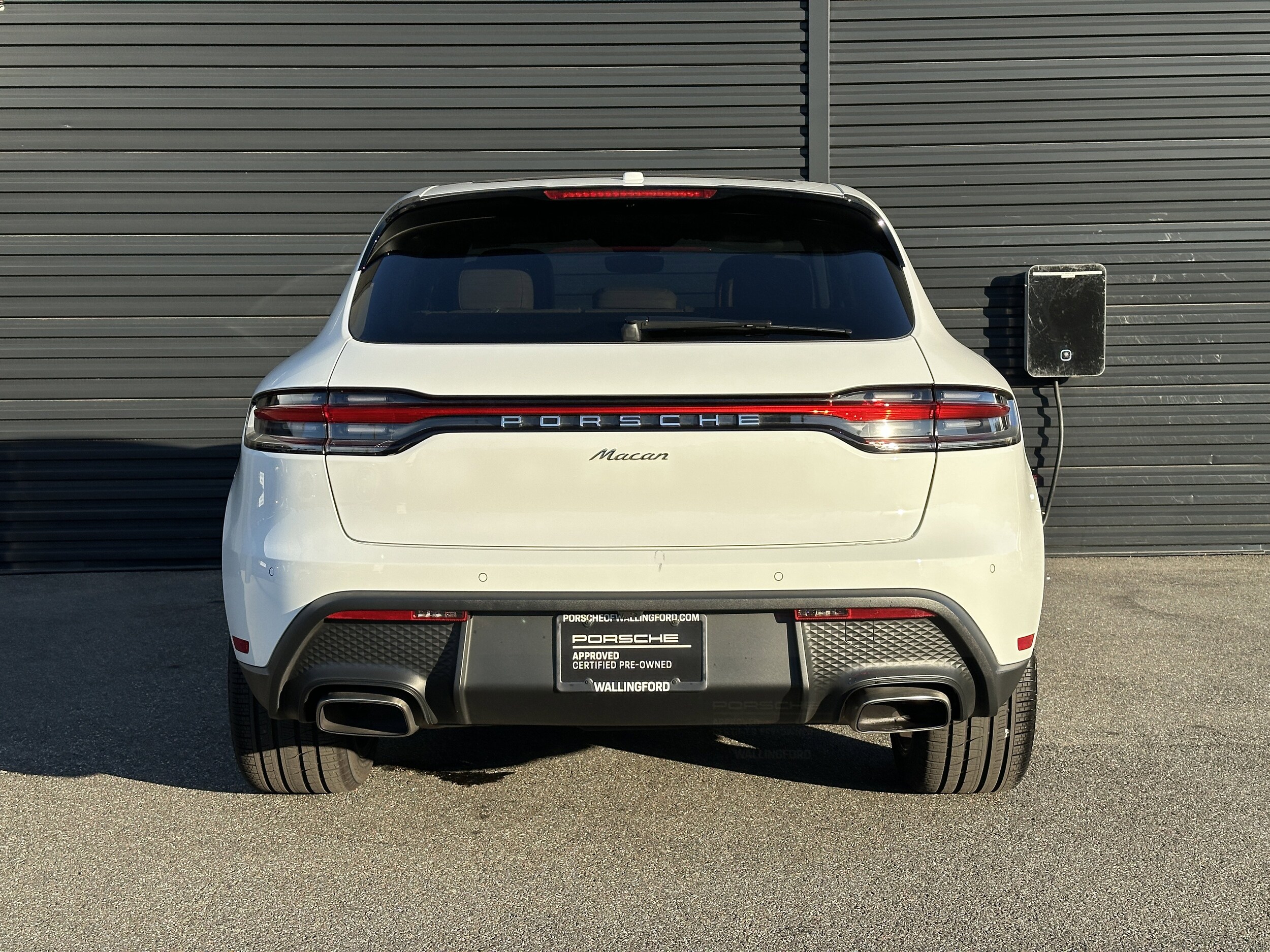 2025 Porsche Macan T - Photo 7