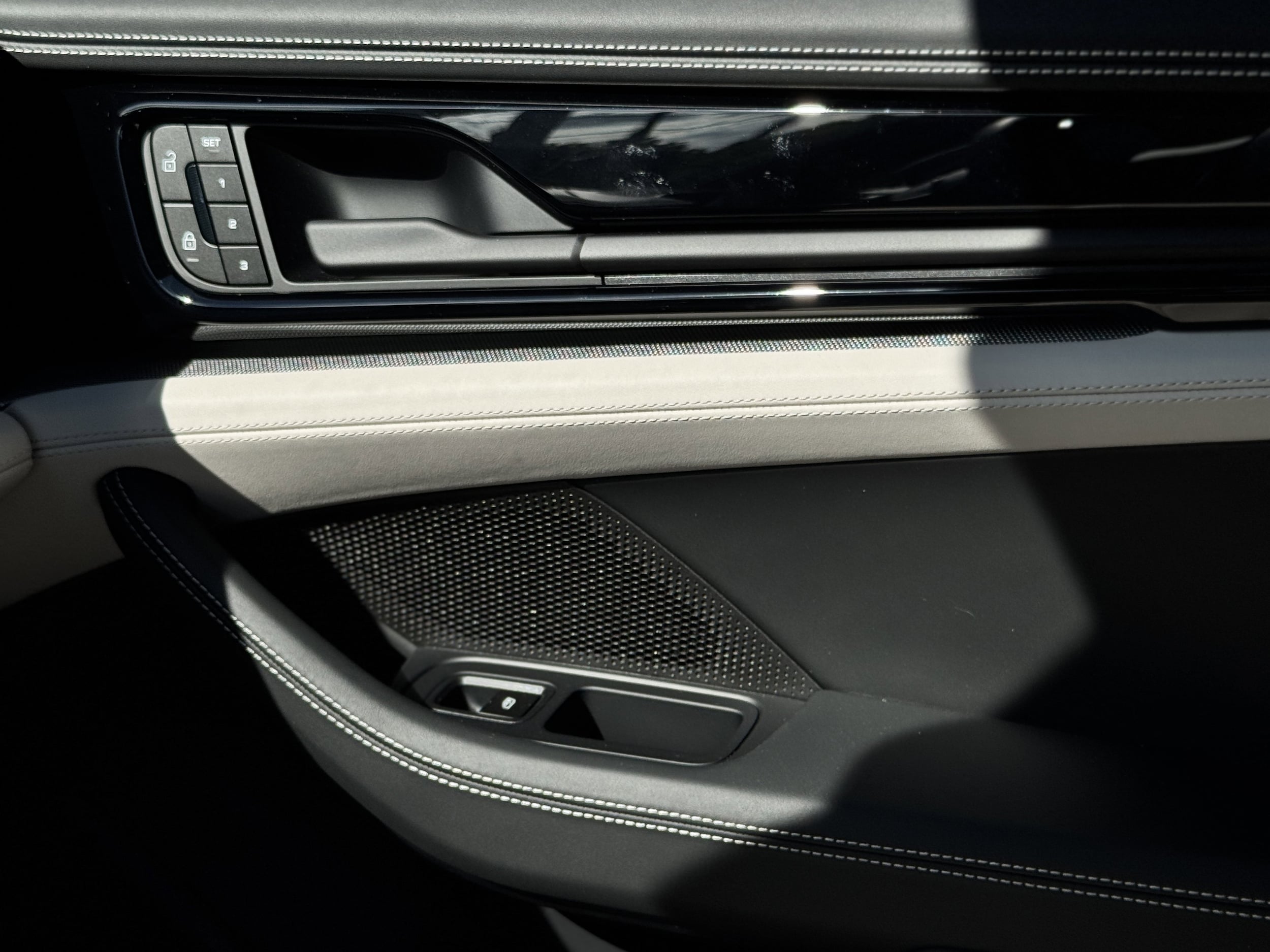 2025 Porsche Panamera Base - Photo 25