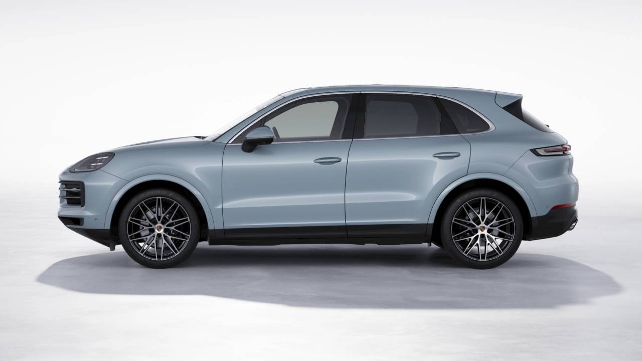 2026 Porsche Cayenne photo 2