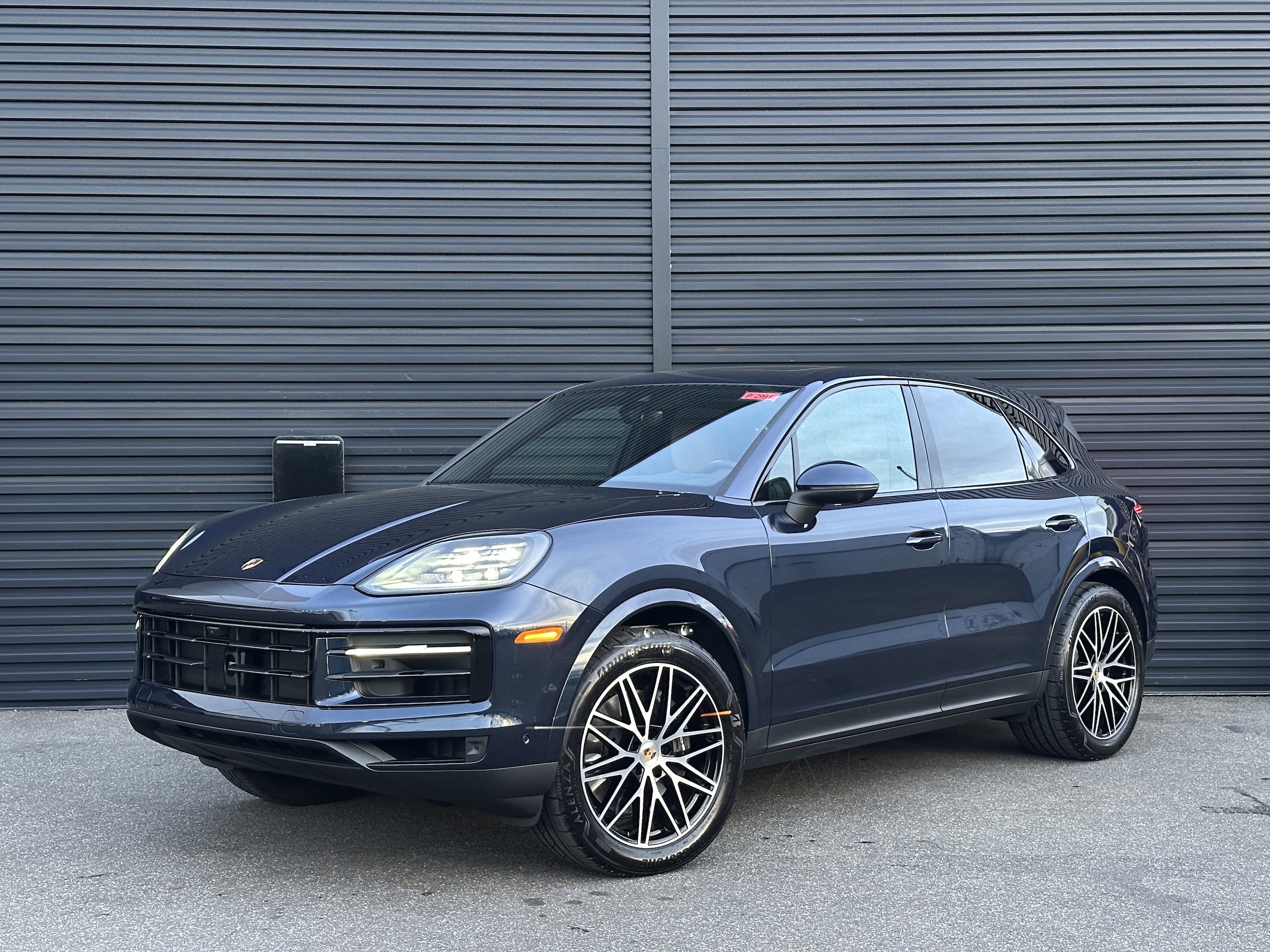 2025 Porsche Cayenne Base's photo