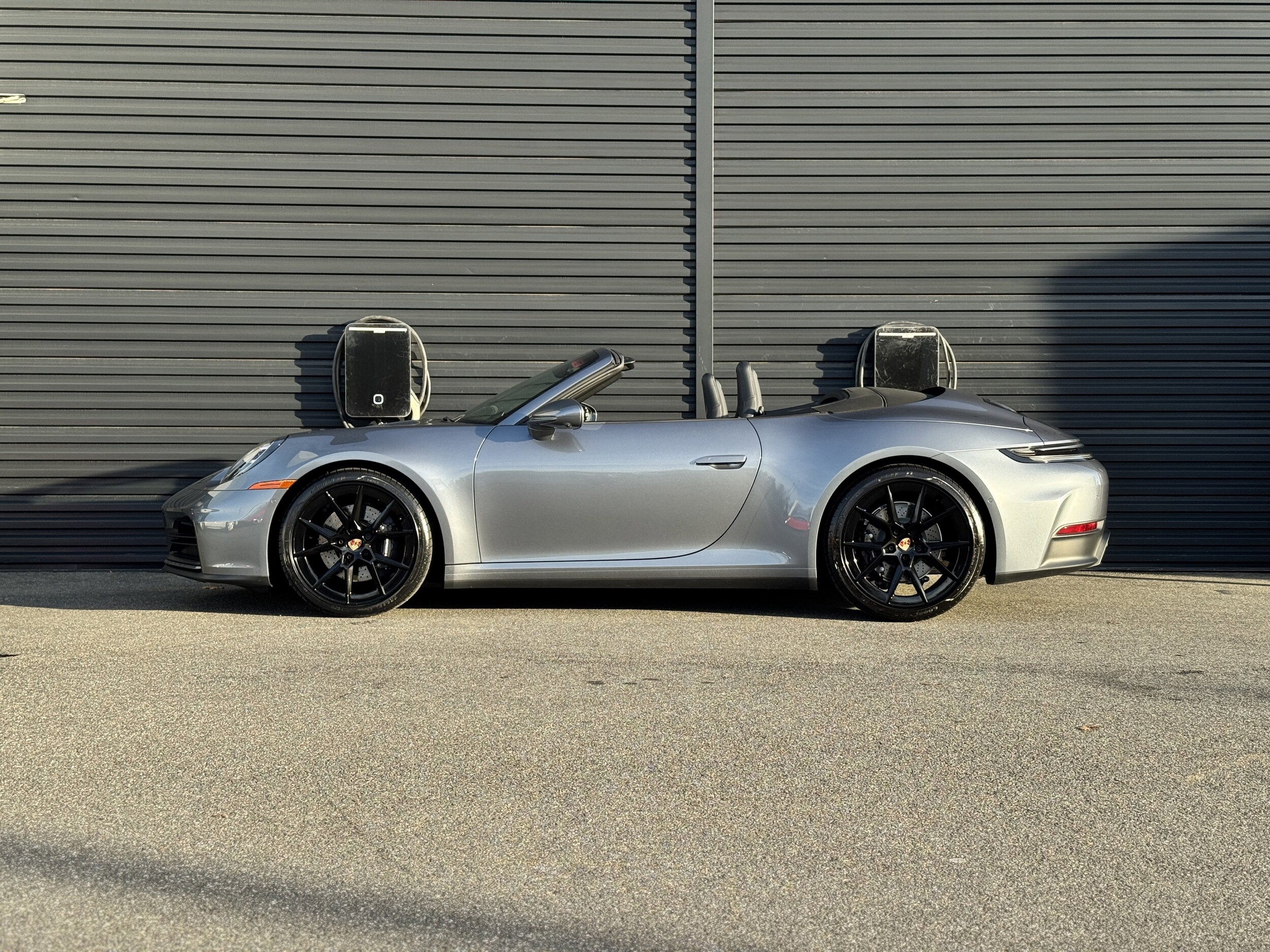2025 Porsche 911 Cabriolet photo 2