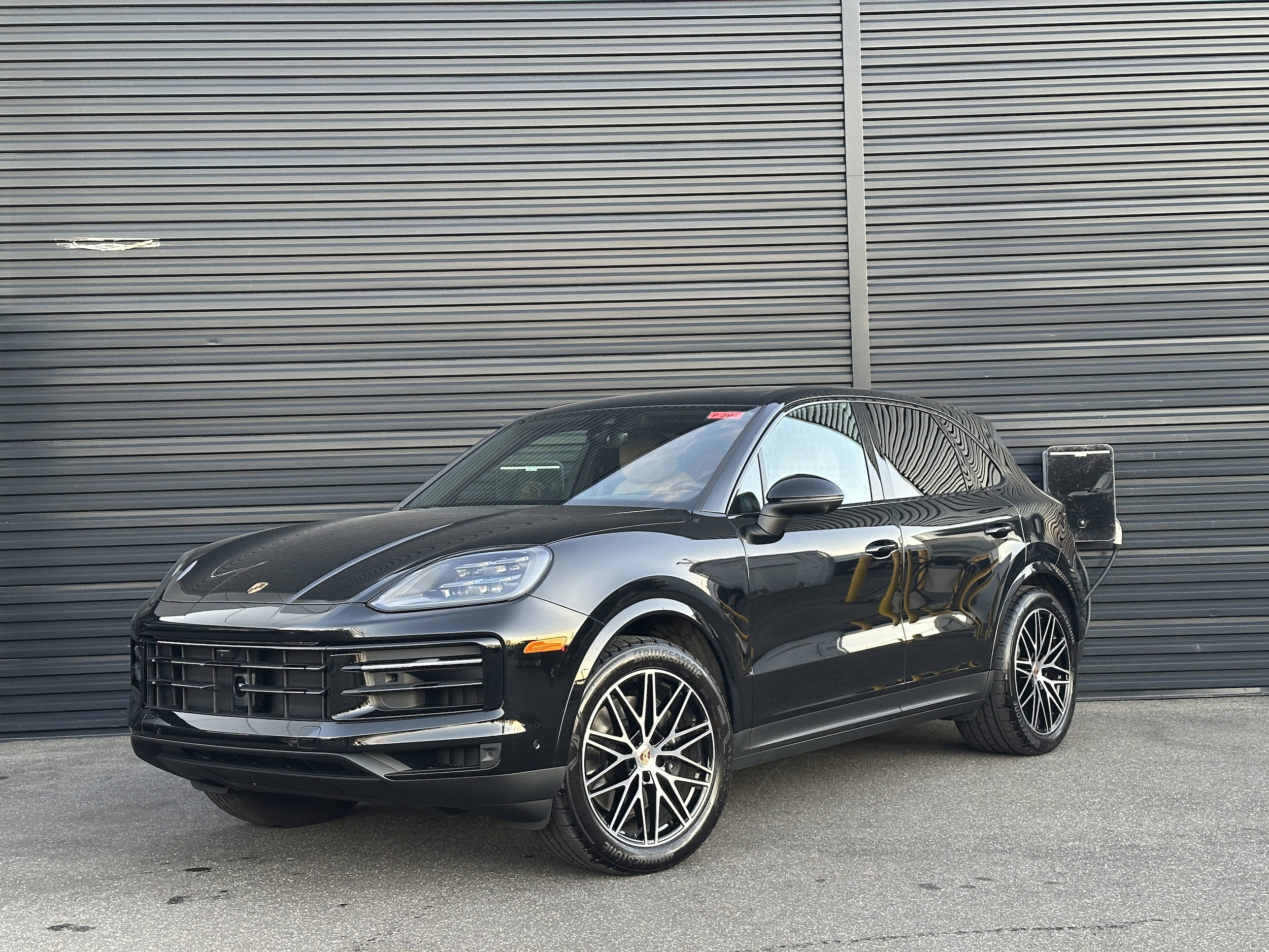 2025 Porsche Cayenne Base's photo