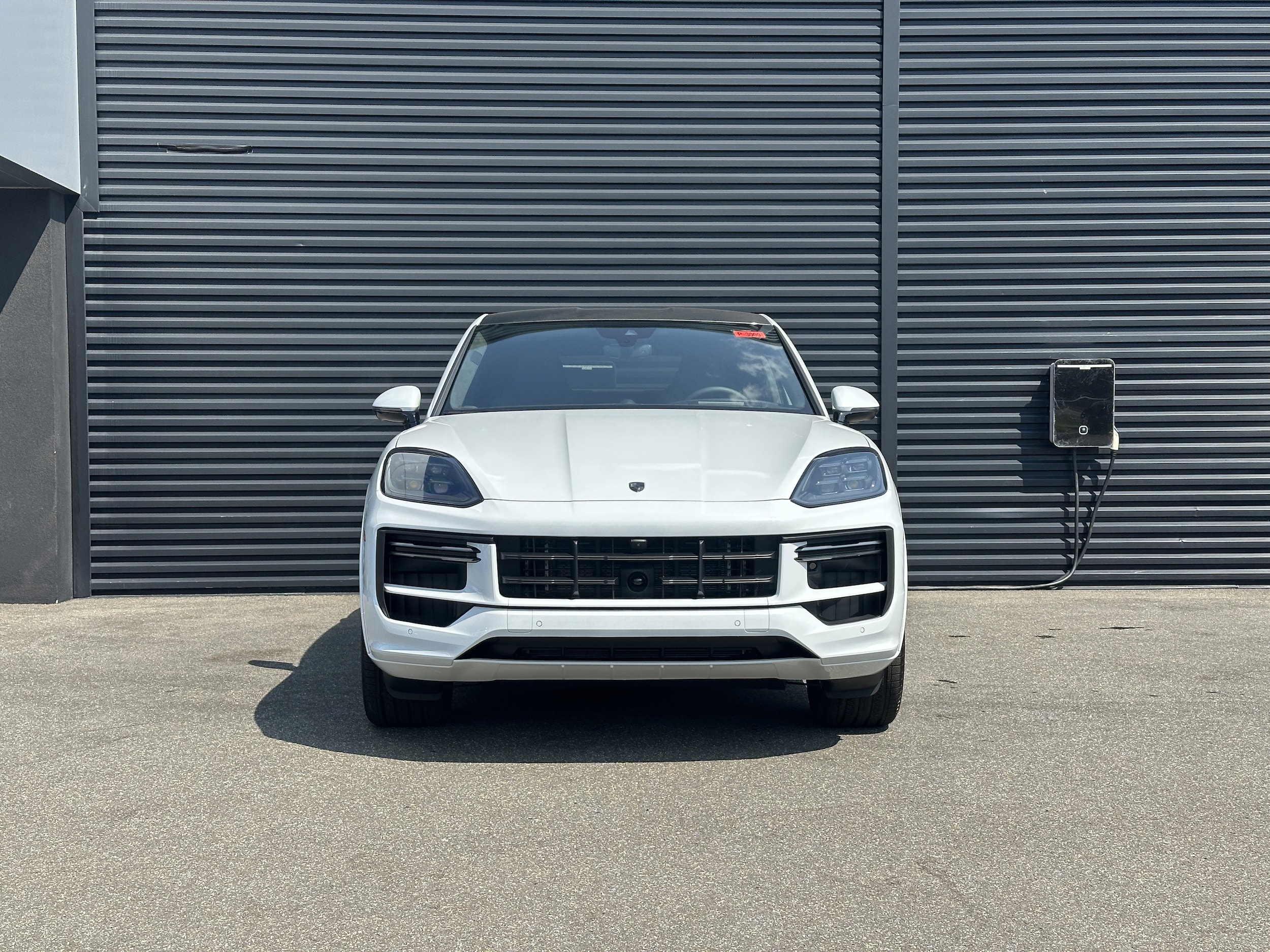 2025 Porsche Cayenne Coup Turbo E-Hybrid - Photo 11