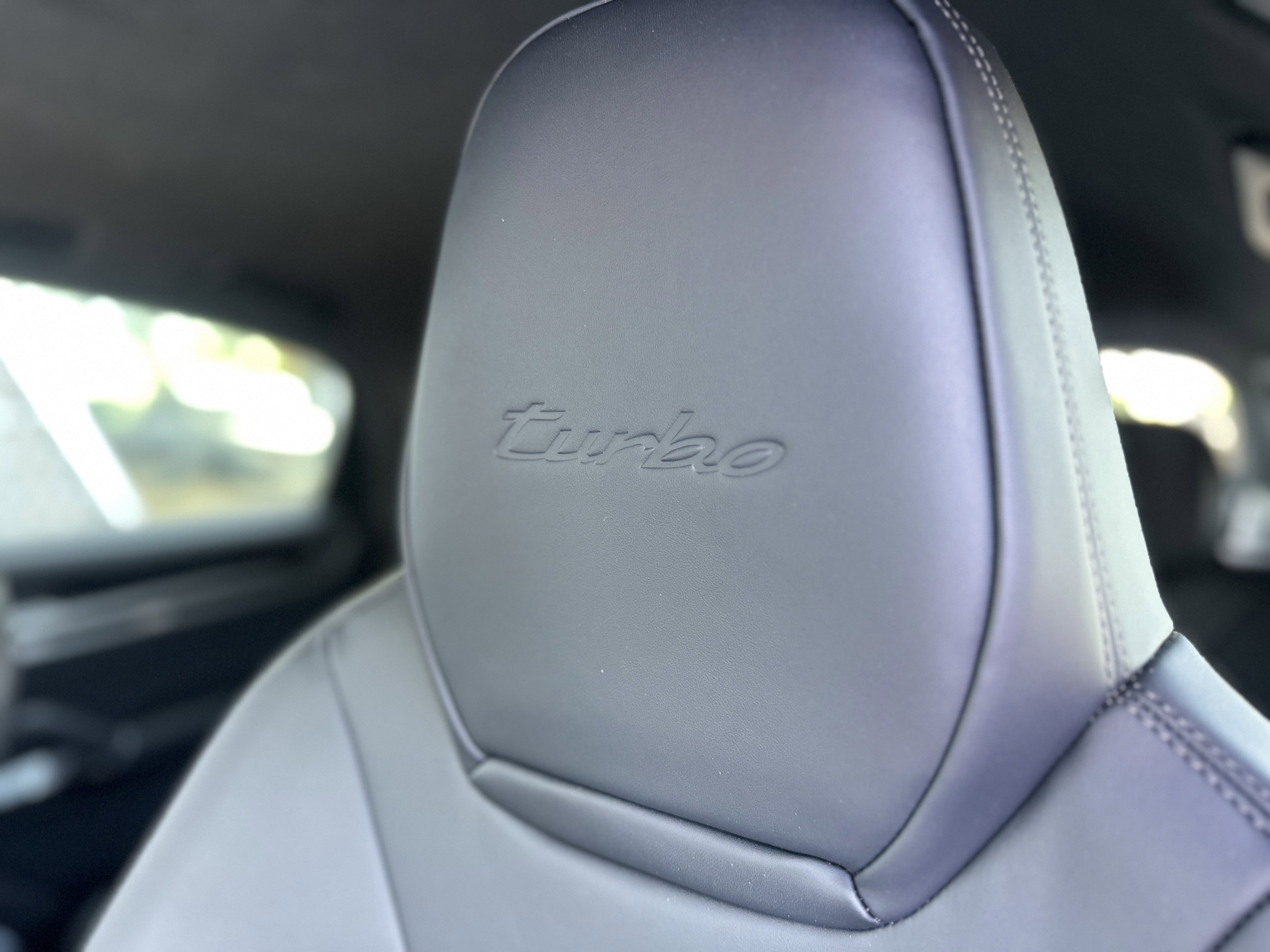 2025 Porsche Cayenne Coup Turbo E-Hybrid - Photo 21