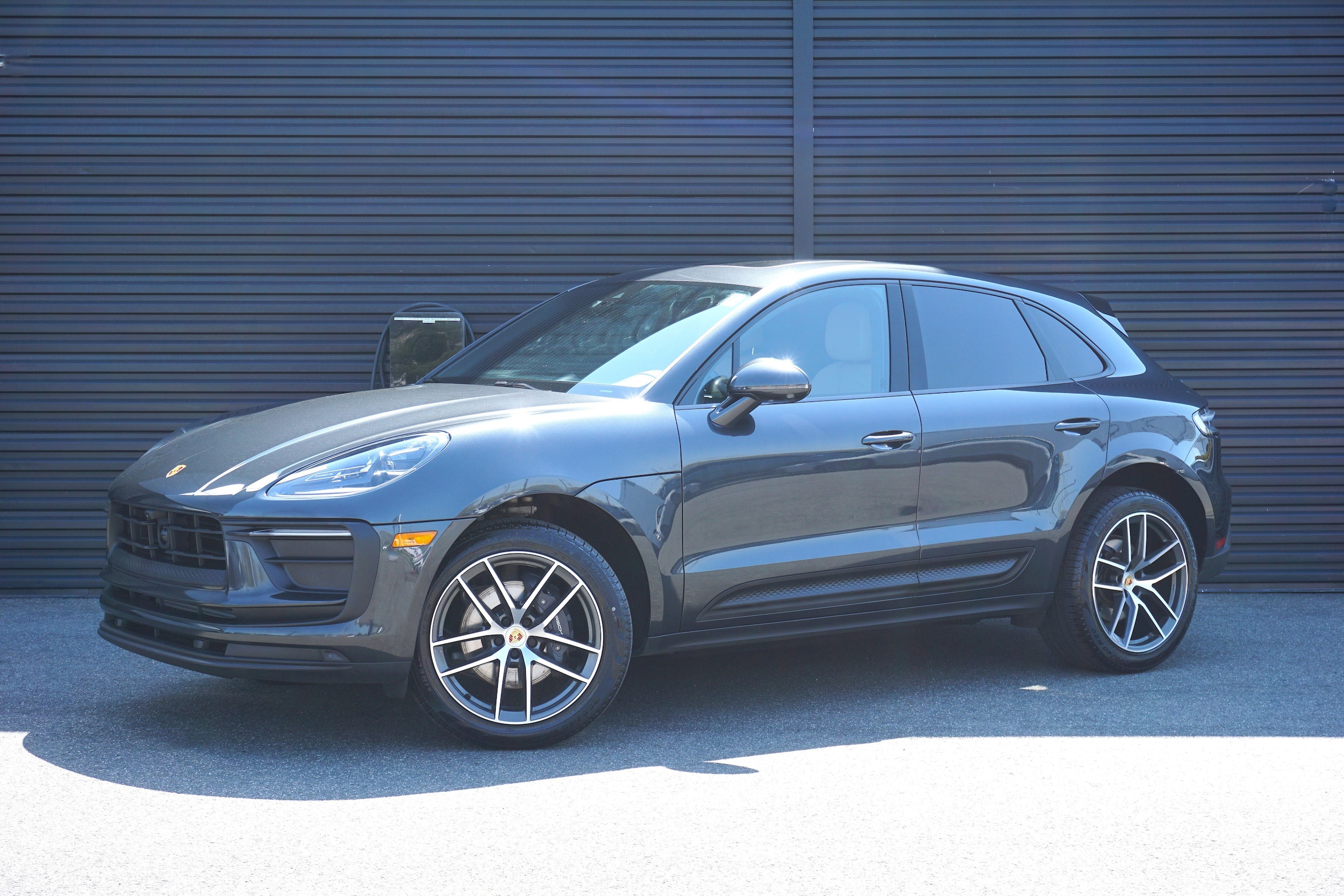 2024 Porsche Macan's photo