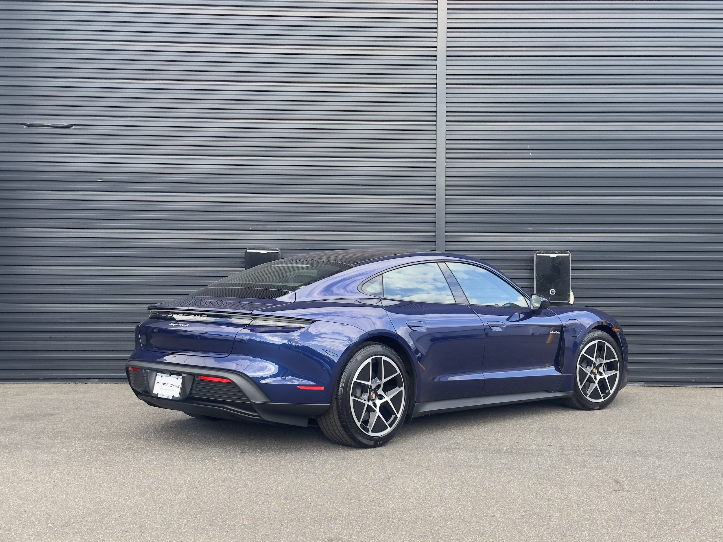 2025 Porsche Taycan Base - Photo 9