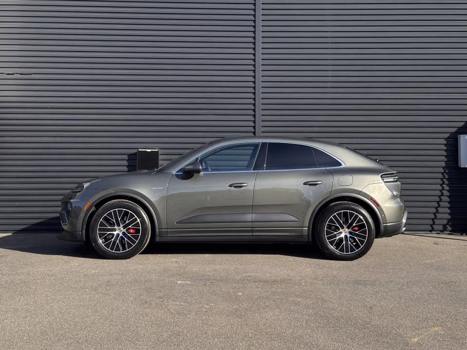 Certified 2025 Porsche Macan S with VIN WP1AB2XA3SL152490 for sale in Wallingford, CT