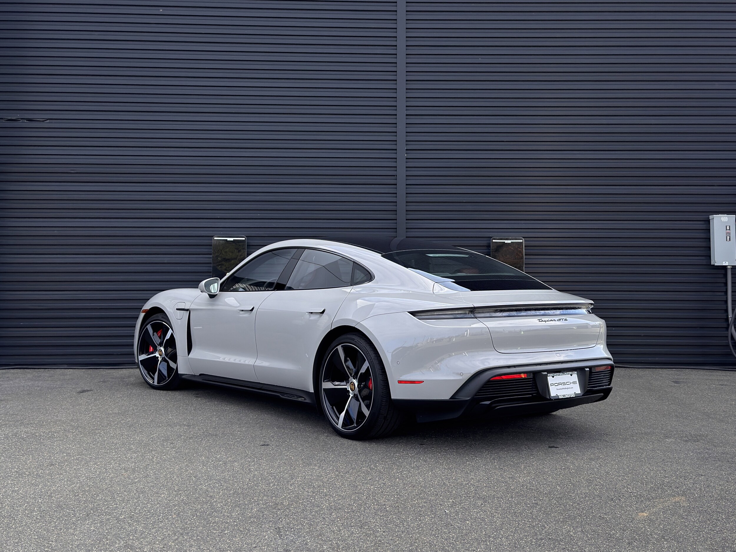 2024 Porsche Taycan GTS photo 3