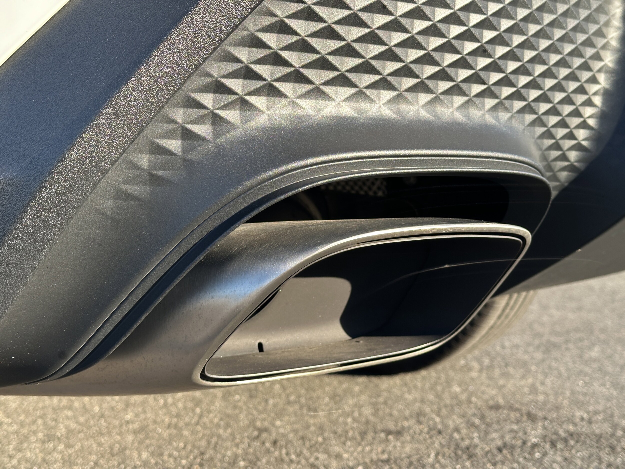 2025 Porsche Macan T - Photo 16