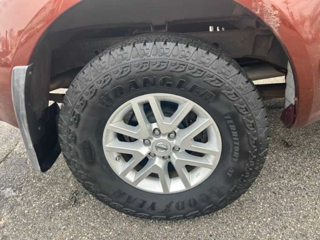 Used 2017 Nissan Frontier SV Truck Crew Cab
