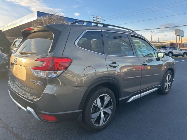 2020 Subaru Forester Touring photo 4