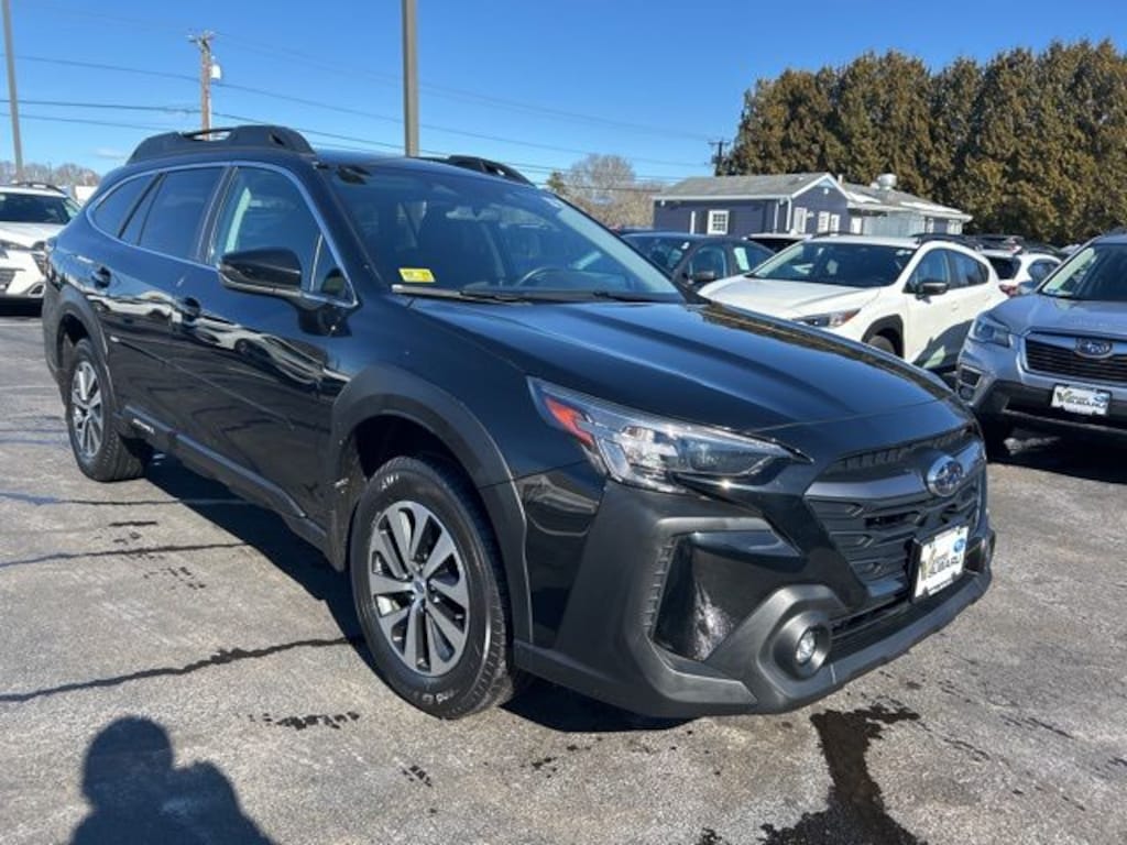 Used 2023 Subaru Outback Premium SUV