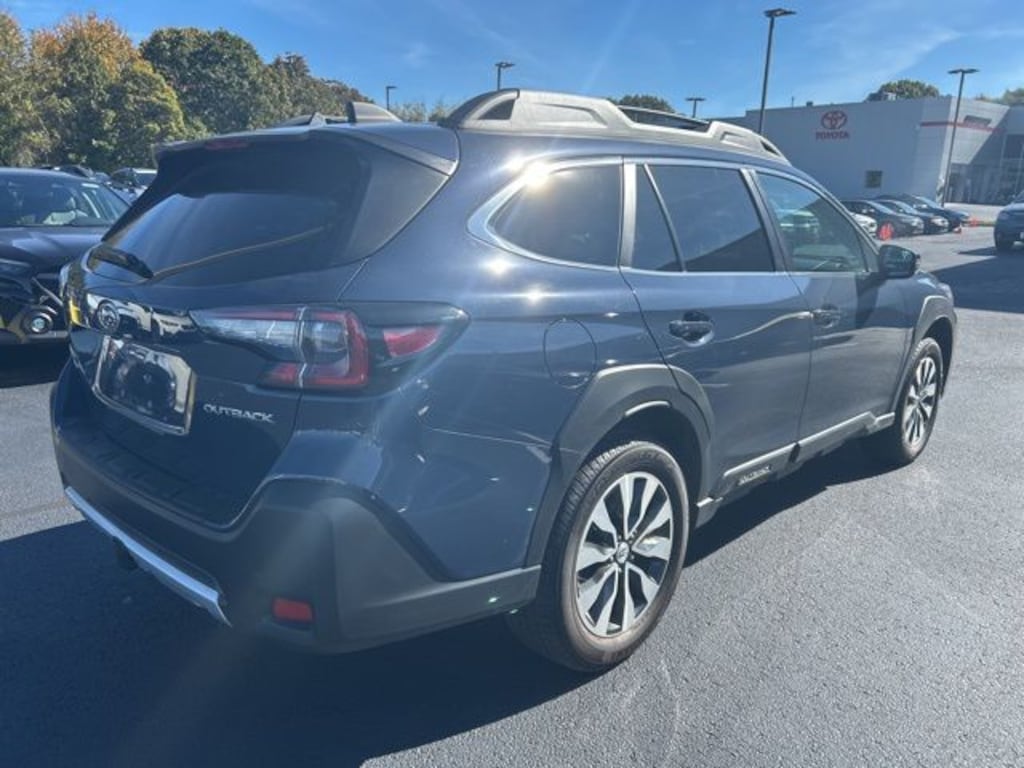 Used 2023 Subaru Outback Limited SUV
