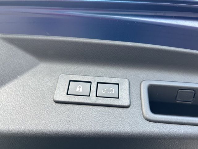 2026 Subaru Forester Sport - Photo 9