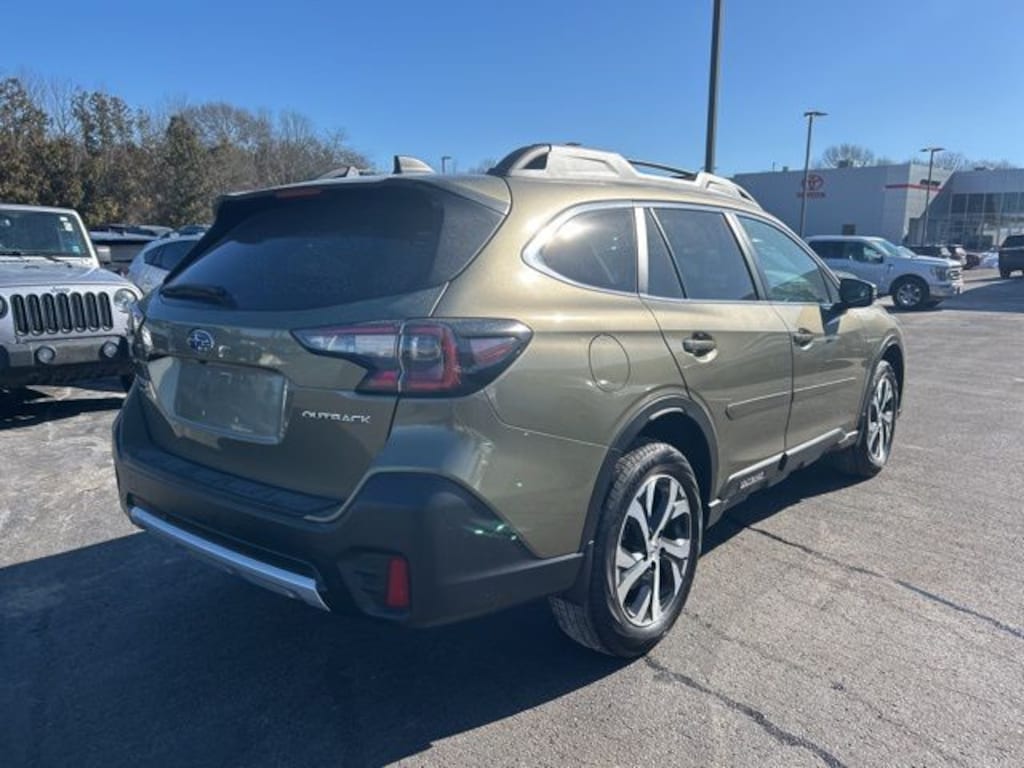 Used 2022 Subaru Outback Limited SUV