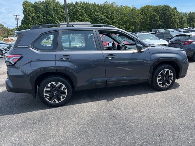 2025 Subaru Forester Base photo 3