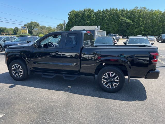 2023 Nissan Frontier SV photo 4