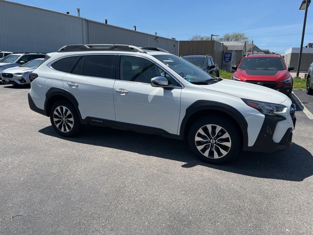 2024 Subaru Outback Touring XT photo 2