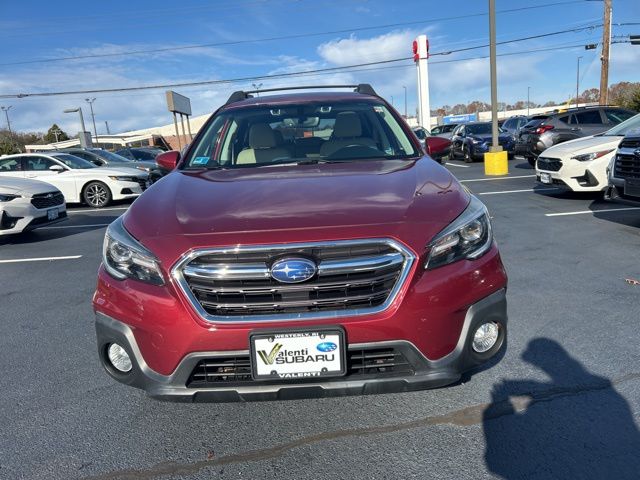 2018 Subaru Outback 2.5i Limited photo 2