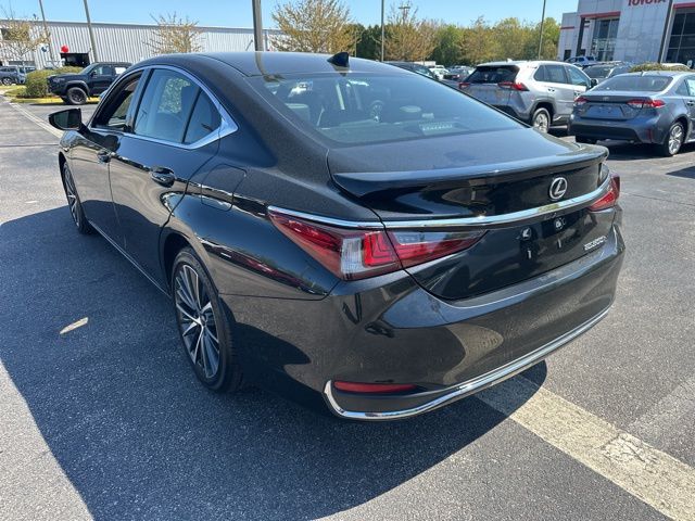 2024 Lexus ES 300h Premium photo 3