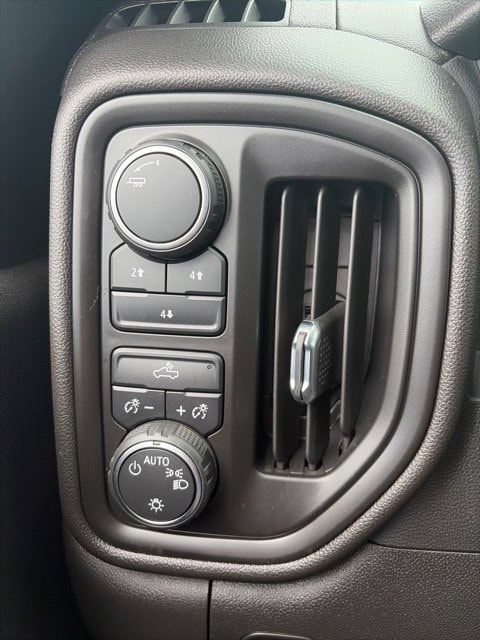 2024 Chevrolet Silverado 2500HD Custom - Photo 27