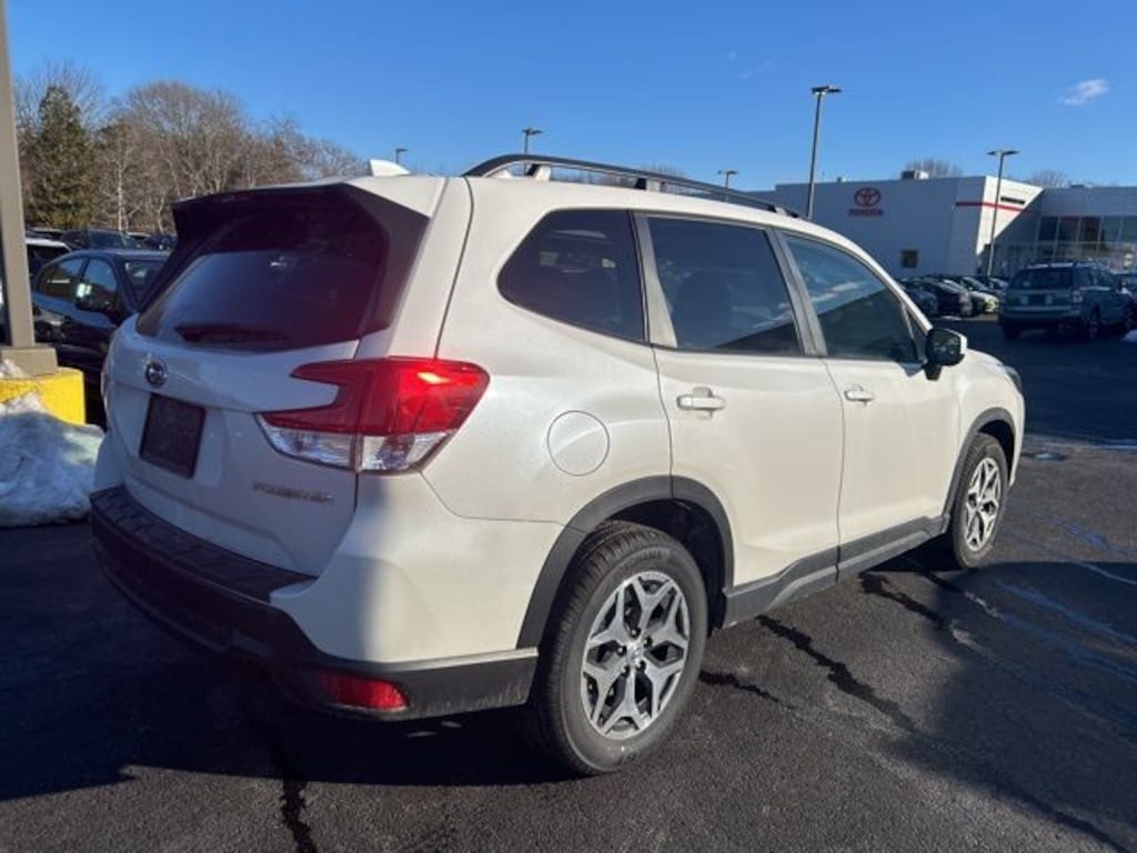 Used 2022 Subaru Forester Premium SUV