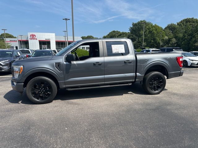 2022 Ford F-150 STX photo 2