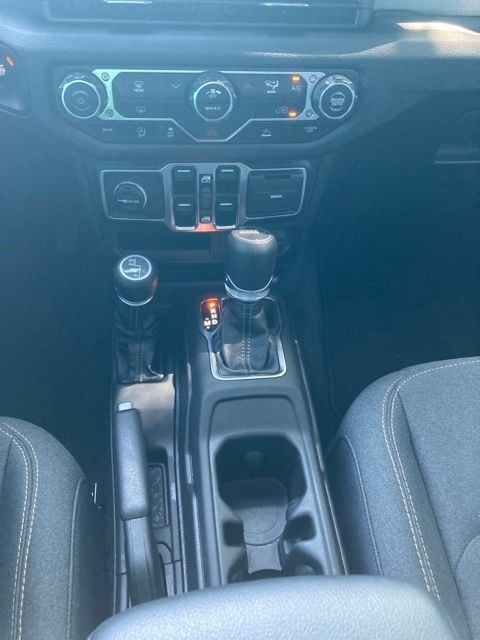 2025 Jeep Gladiator Nighthawk - Photo 37