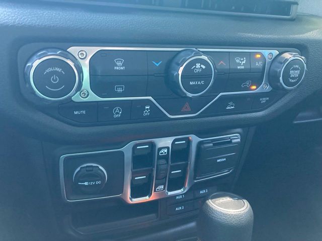2025 Jeep Gladiator Nighthawk - Photo 36