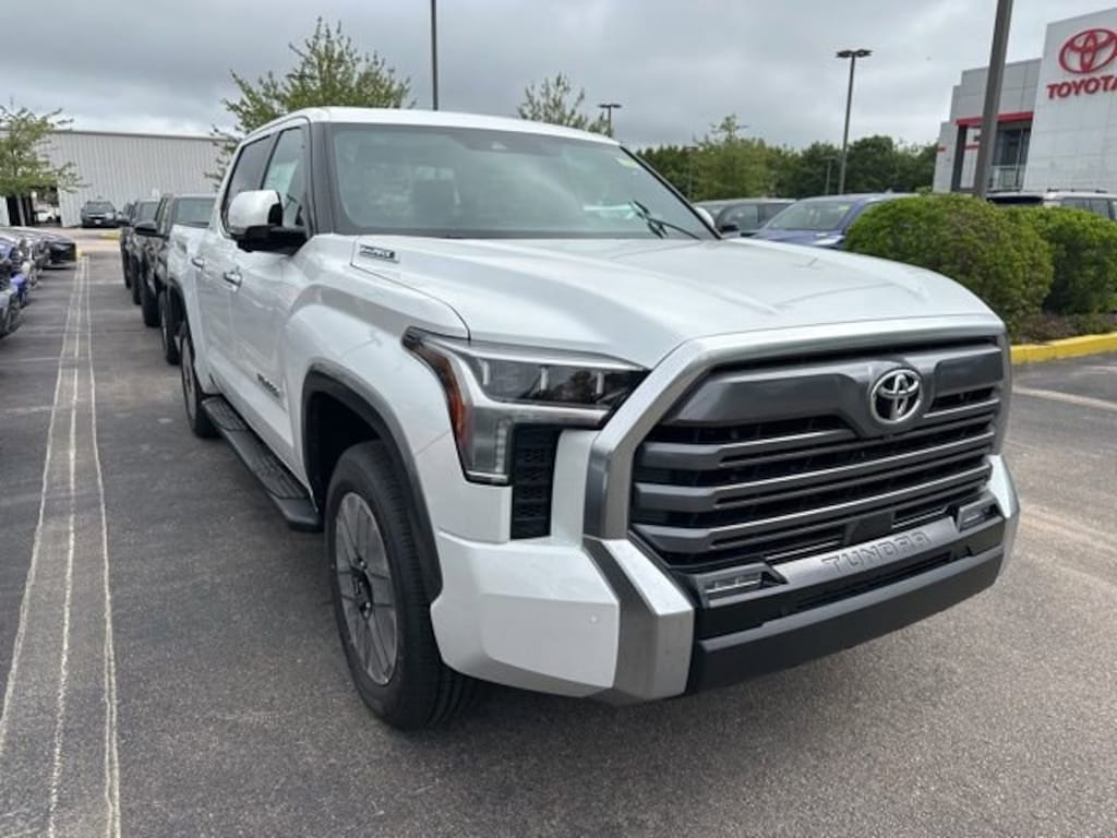 New 2025 Toyota Tundra i-FORCE MAX Limited LIMITED CREWMAX 5.5