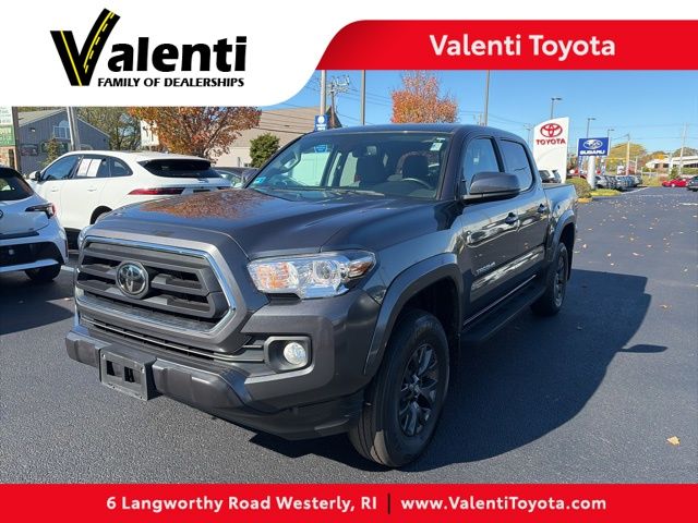 2022 Toyota Tacoma SR5's photo